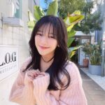 Jun Amaki Instagram - new hair🥰 ブルーブラック トリートメント してもらいましたっ✂︎ カリスマ美容師 @riholog1001 💗 りほちゃんいつもありがと🖤🩷