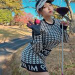 Jun Amaki Instagram - 🩵🚙⛳️ 久しぶりにgolf🫰🏻 朝からビールでした 最高な休日。 おばあになってもこの暮らしがいい♡ #ゴルフ #天木ゴルフ #ゴルフ女子 #golf #ゴルフウェア ウェア @mirror9golf @mirror9official