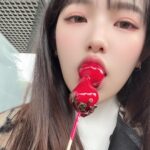 Jun Amaki Instagram - 初詣⛩🌅🎍中山寺 なんと！ママと2人で大吉出しました❤️❤️ 2024年良い年になる予感するなぁ〜っ👏🏻👏🏻 コロネちゃんも沢山歩きました🫶🏻 #初詣 #中山寺 #兵庫県 #天木code