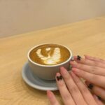 Jun Amaki Instagram - new nail🖤🎀 @wiznail_0502 @ayaka_shinohara_wiz ピンクにリボンかわいいすぎる。。やりたいネイルできるうちに🖤🖤🖤　 #nail #newnail #ribbon #天木ネイル