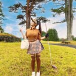 Jun Amaki Instagram - ⛳️👚👟 ゴルフウェア @mirror9golf 🩷 #天木ゴルフ #golf #ゴルフ #ゴルフウェア #曇ってたから空加工しました