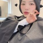 Jun Amaki Instagram - new hair ✂︎🫐🖤 ✂︎ @riholog1001 💕 💈 @log_omotesando 今回もカラーはブルーブラック🫐🖤 髪質改善トリートメントでさらさらだよっ あと、久しぶりに前髪を作りました♩ イメチェン💈🖤 同い年のカリスマ美容師りほちゃん いつもありがとう🌸💕 今日も可愛かった/// @riholog1001 #log #美容室