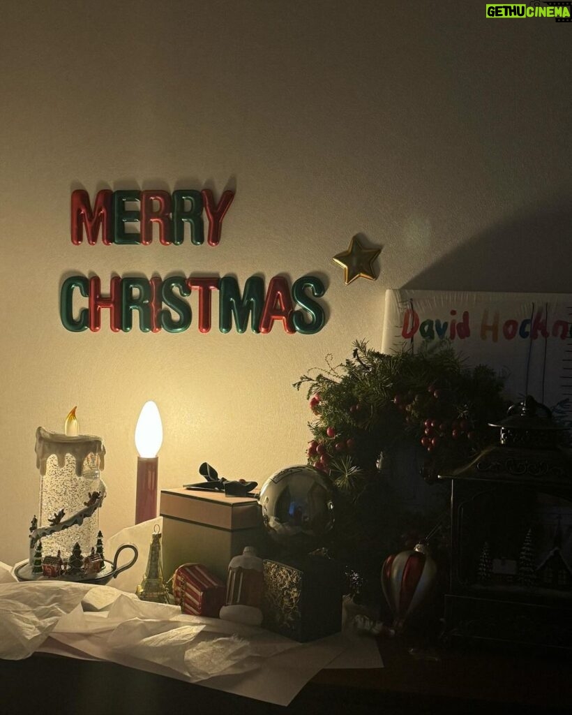Jung Chae-yeon Instagram - 눈이 펑펑 내린 올해 크리스마스🎄 크리스마스엔 집에서 맛있는 음식 잔뜩해먹기.