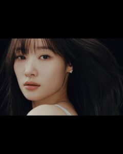 Jung Chae-yeon Instagram - With Eternal Gold, @prada brings the history into a new present.✨ #PradaFineJewelry #AD