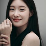 Jung Chae-yeon Instagram - 💍 𝗕𝗛𝗘𝗻𝘁𝗲𝗿𝘁𝗮𝗶𝗻𝗺𝗲𝗻𝘁 𝗶𝗻 𝗠𝗮𝗿𝗶𝗲 𝗖𝗹𝗮𝗶𝗿𝗲 𝗞𝗼𝗿𝗲𝗮 𝗗𝗲𝗰𝗲𝗺𝗯𝗲𝗿 𝗹𝘀𝘀𝘂𝗲 𝘄𝗶𝘁𝗵 𝗨𝗡𝗜𝗖𝗘𝗙🖤 나는 유니세프 팀입니다💙 @unicef_kr @bhent_official @marieclairekorea