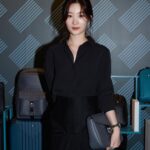 Jung Chae-yeon Instagram - 성수동에서 진행하는 몽블랑 라이브러리스피릿 팝업에 놀러오세요🤍🖤 @montblanc #광고 #Montblanc #MontblancLibrarySpirit #InspireWriting