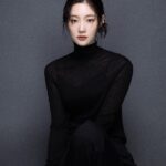 Jung Chae-yeon Instagram - 🖤