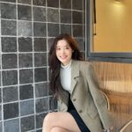 Jung Chae-yeon Instagram - 🩶
