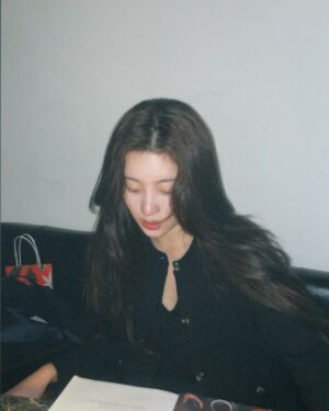 Jung Chae-yeon Instagram - 조오금 지난사진들 🫣