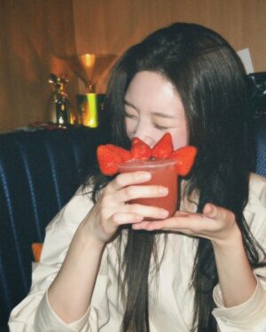 Jung Chae-yeon Instagram - 🍓🍓🍓🍓🍓