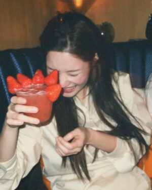 Jung Chae-yeon Instagram - 🍓🍓🍓🍓🍓