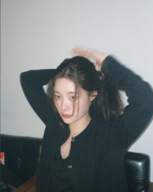 Jung Chae-yeon Instagram - 조오금 지난사진들 🫣