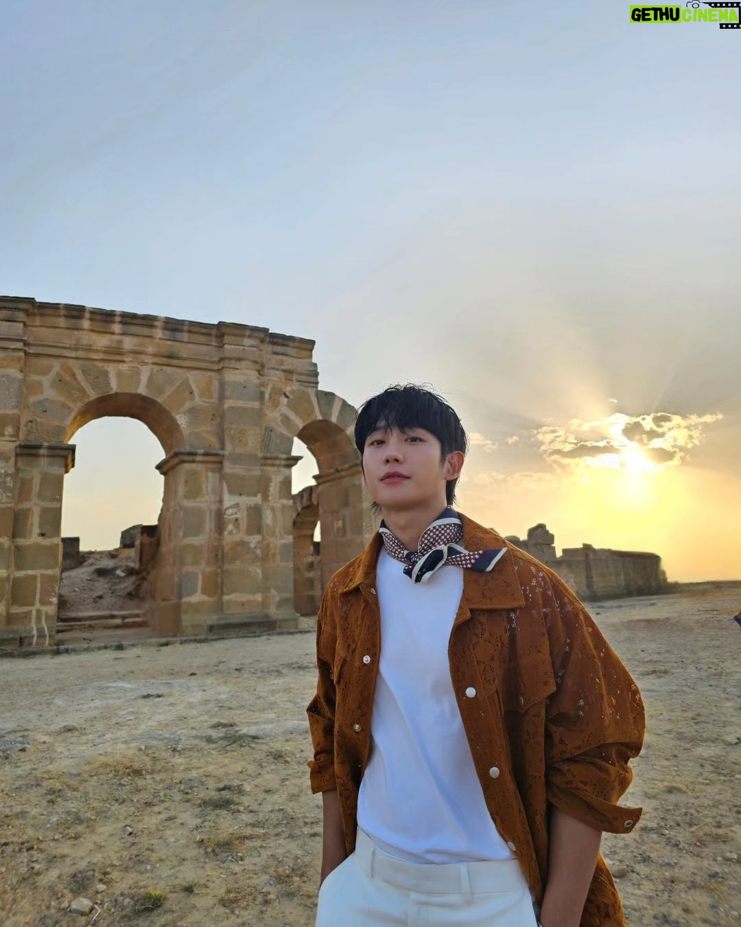 Jung Hae-in - 1.1 Million Likes -