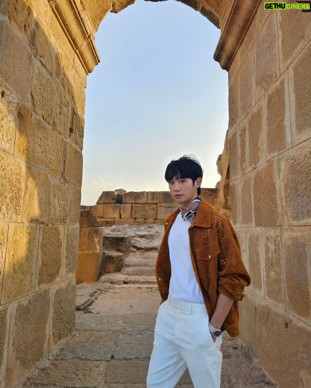 Jung Hae-in - 1.1 Million Likes -
