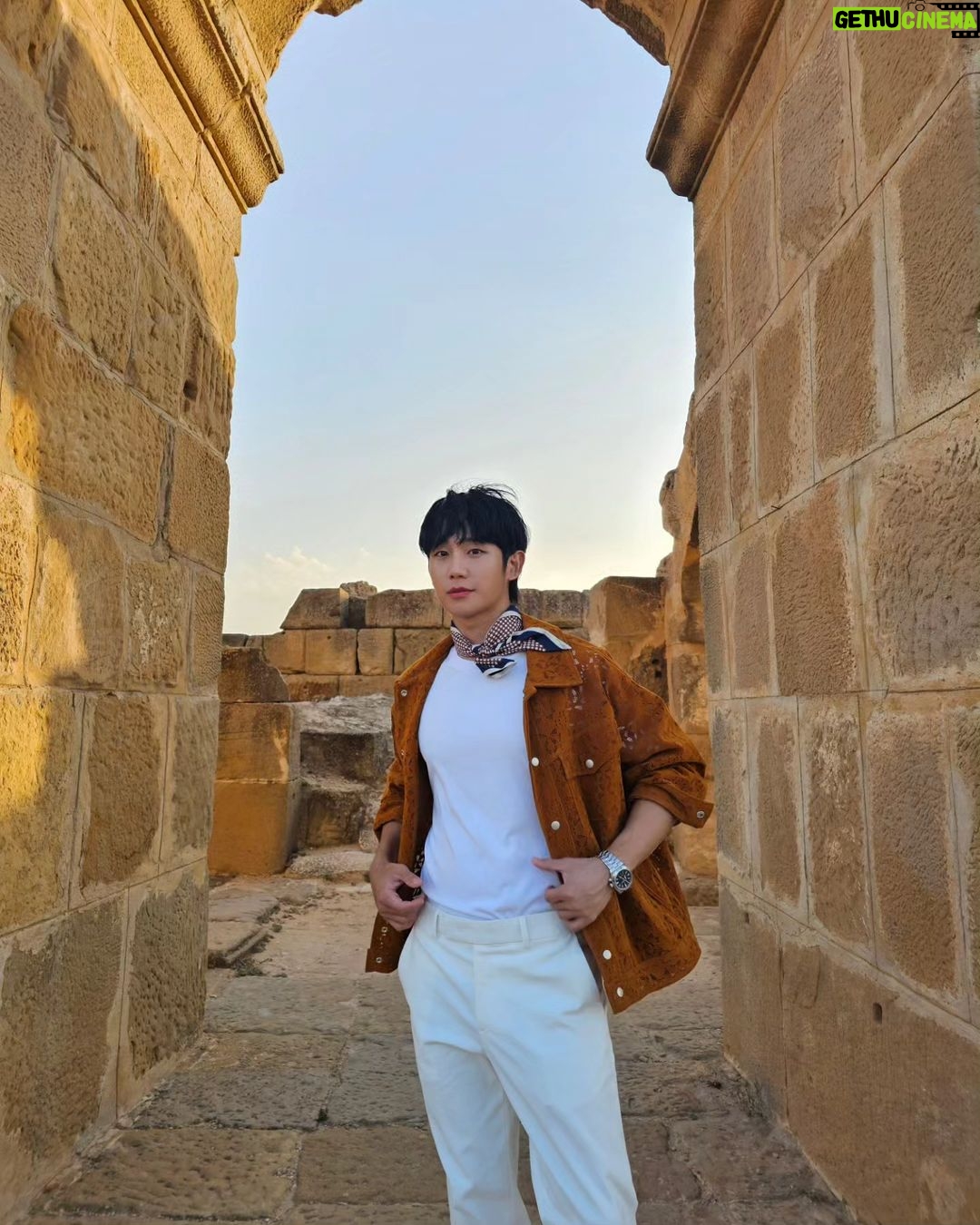Jung Hae-in - 1.1 Million Likes -