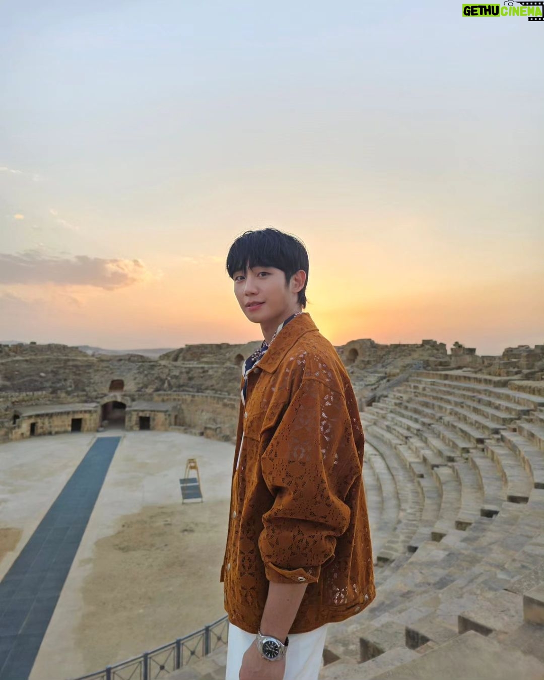 Jung Hae-in - 1.1 Million Likes -