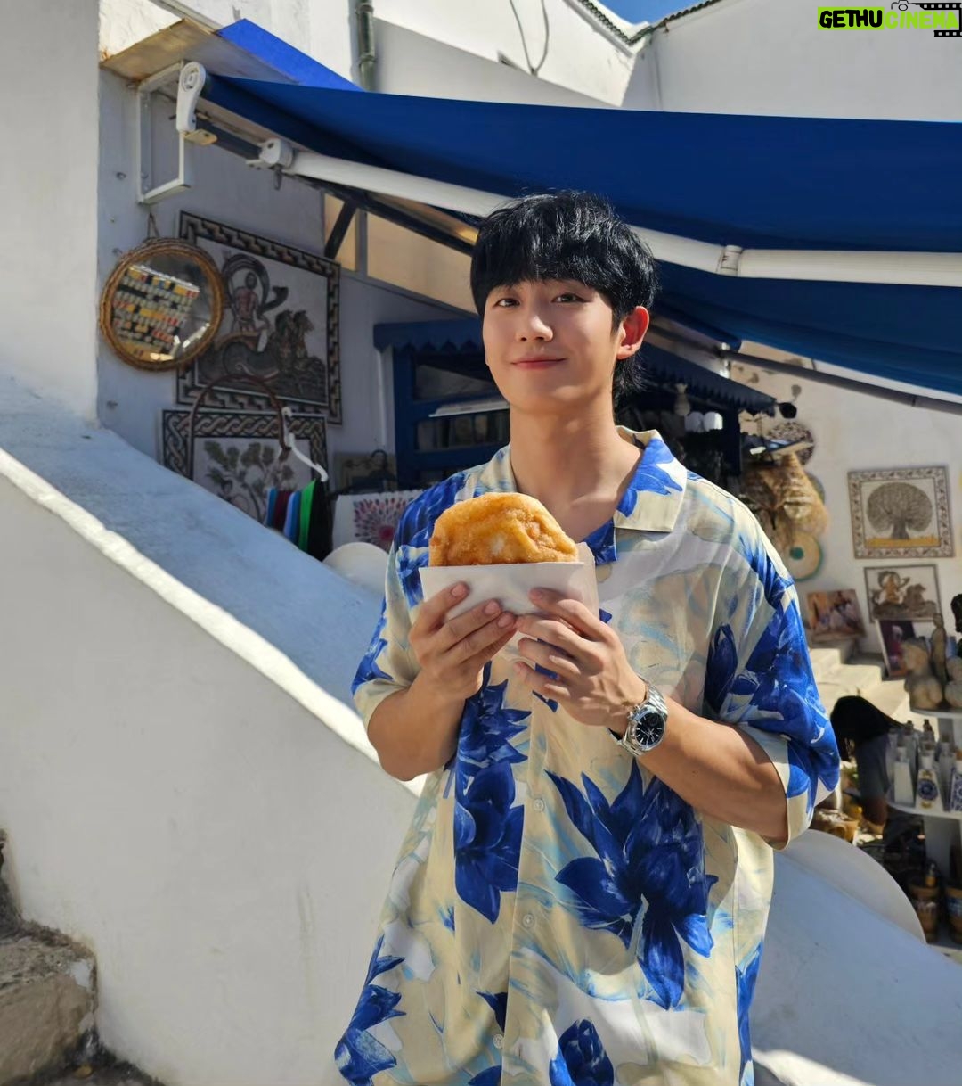Jung Hae-in - 1.2 Million Likes -