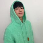 Jung Hae-in Instagram – 행복한 추석 보내세요 🙂