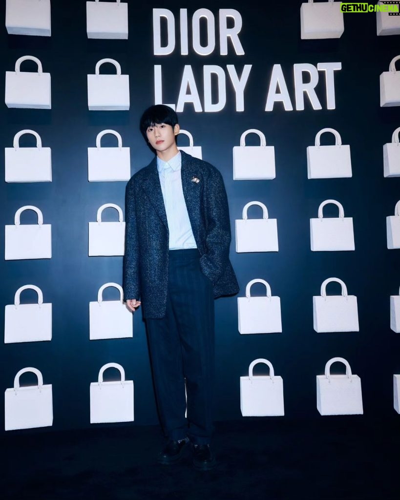 Jung Hae-in Instagram - @Dior #Dior #LadyDior 디올성수