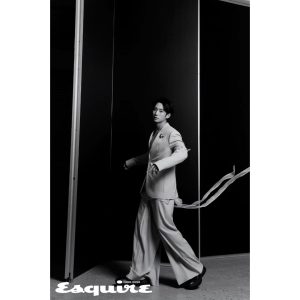 Jung Hae-in Instagram - @dior @esquirehk 8월호