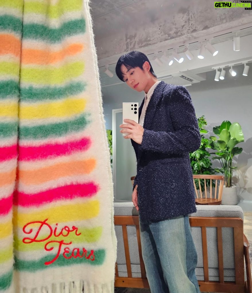 Jung Hae-in Instagram - @Dior @MrKimJones 🌼 #Dior #DiorTears