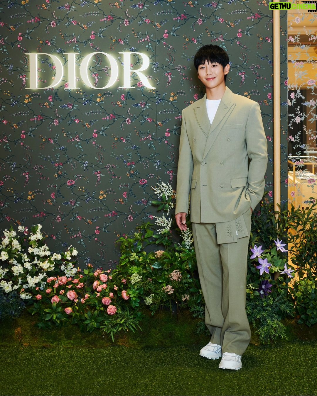 Jung Hae-in - 1.3 Million Likes - @DIOR #DIOR #Summer23