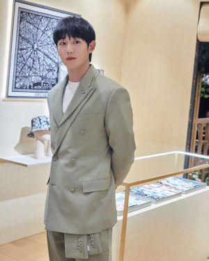 Jung Hae-in Instagram - @DIOR #DIOR #Summer23