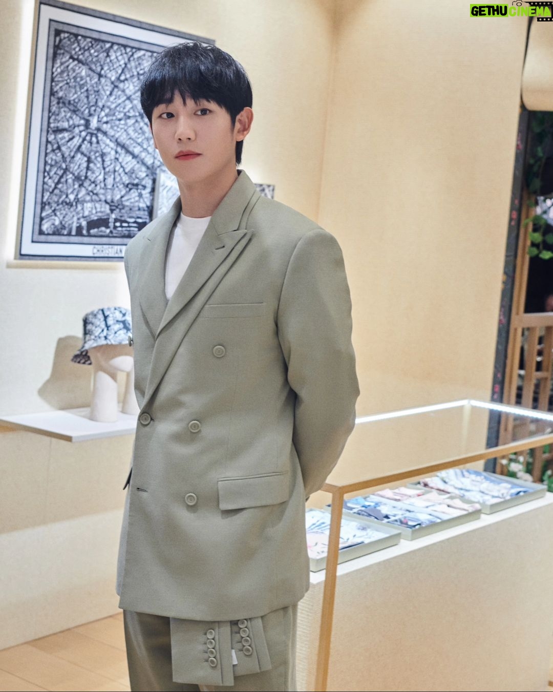 Jung Hae-in - 1.3 Million Likes - @DIOR #DIOR #Summer23