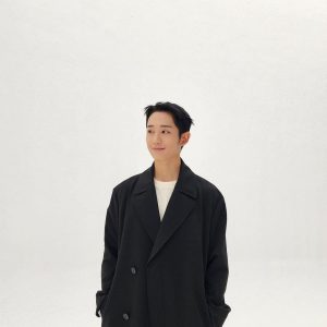 Jung Hae-in Instagram - 🙂