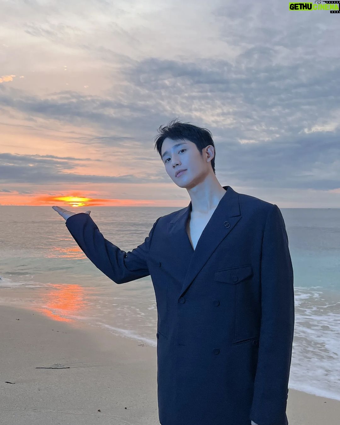 Jung Hae-in - 2.2 Million Likes - Goodbye 2022