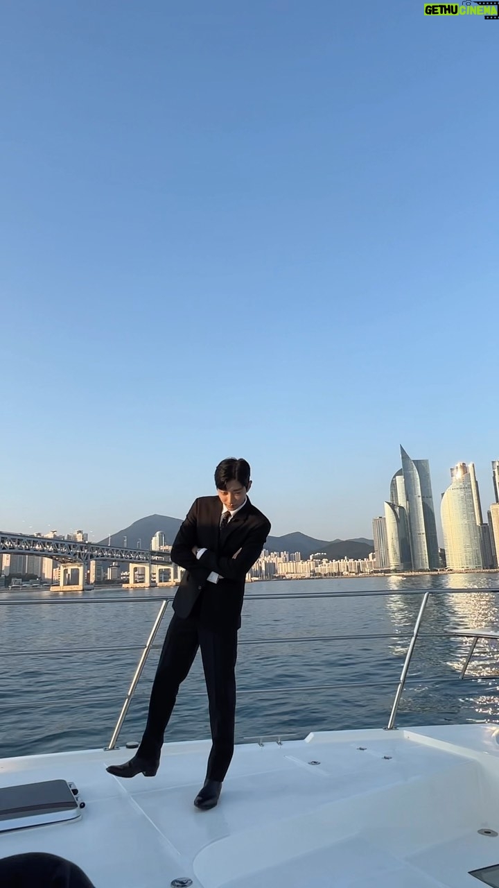 Jung Jin-young - 667.4K Likes - 날씨가 너무 좋다~~