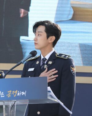 Jung Jin-young Instagram - 제76주년 경찰의 날 사회를 맡게 되어
정말 영광이었습니다 
#진영 #경찰의날