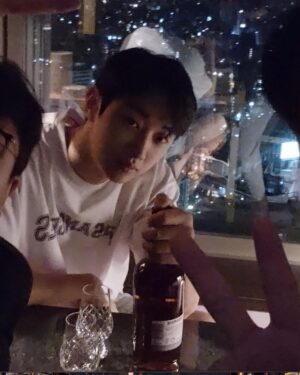 Jung Jin-young Instagram - 도쿄의 밤 확대샷👍🏻