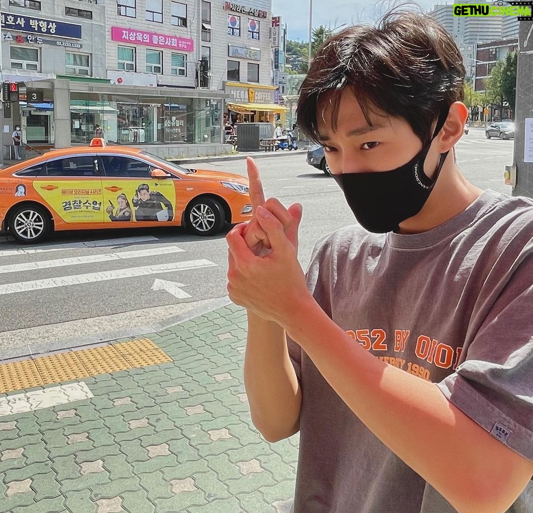 Jung Jin-young - 290.2K Likes - 타이밍 뭐지..!?
#진영 #경찰수업