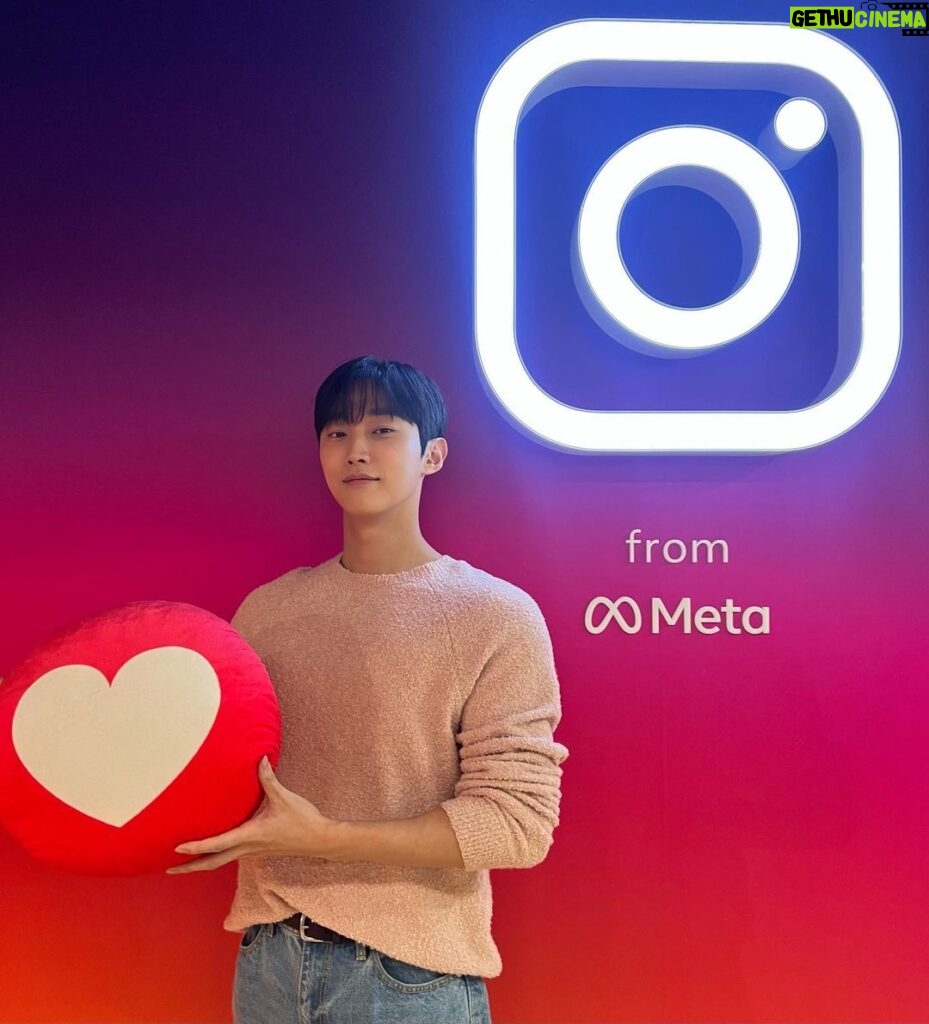 Jung Jin-young Instagram - 스위트홈 라이브 즐거웠습니다! #진영 #고민시 #찬영 #은유 #스위트홈2 #sweethome2