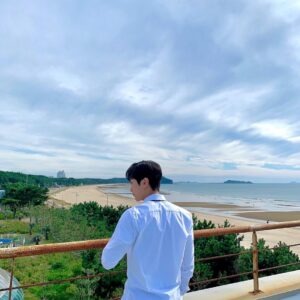 Jung Jin-young Instagram - 오늘도 함께 경찰수업 달려볼까요!?
#경찰수업 #진영