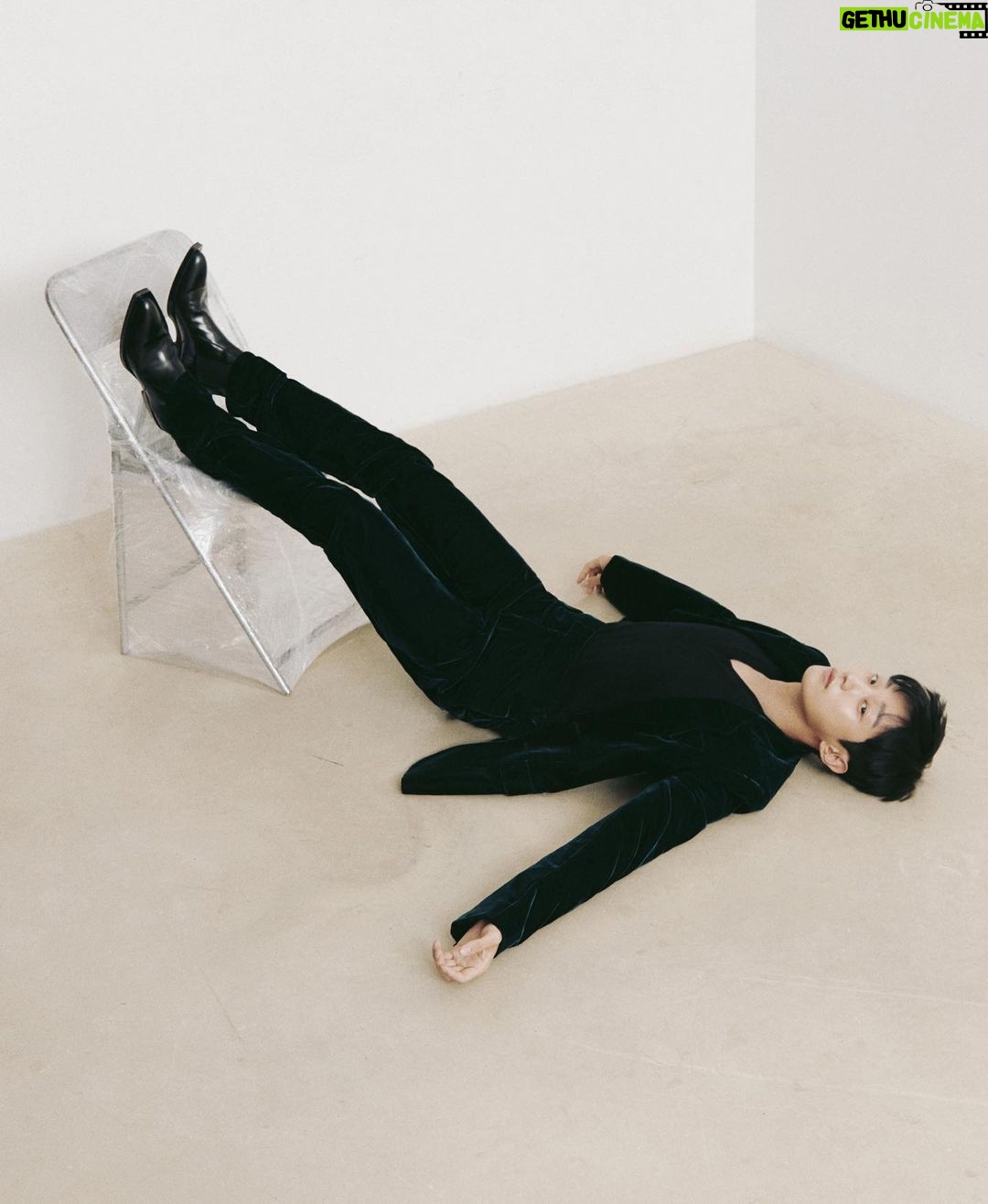 Jung Jin-young - 256K Likes - 마리끌레르 9월호
#진영