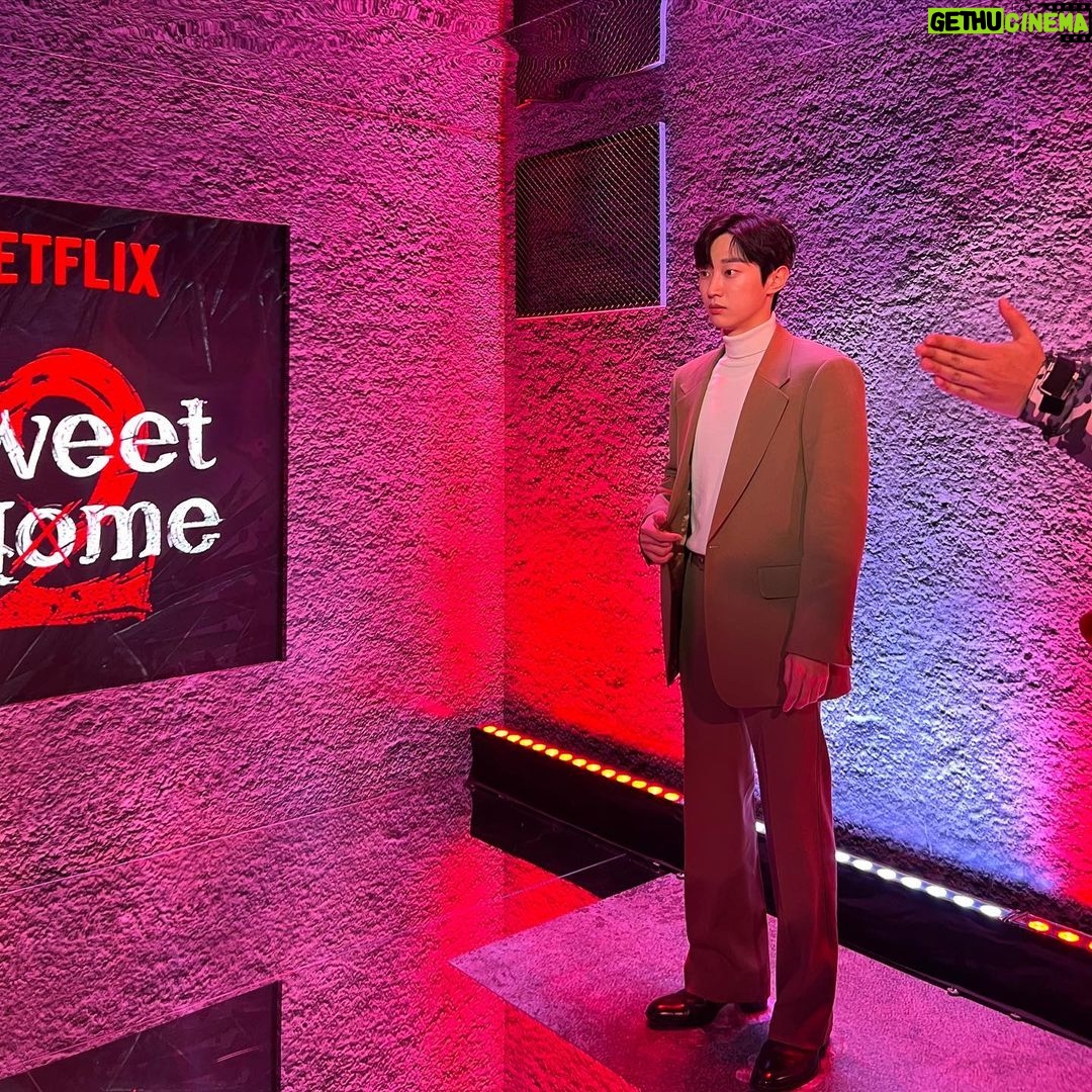 Jung Jin-young Instagram - 잠시후 팬 이벤트에서 봬요~~! #진영 #스위트홈2 #sweethome2