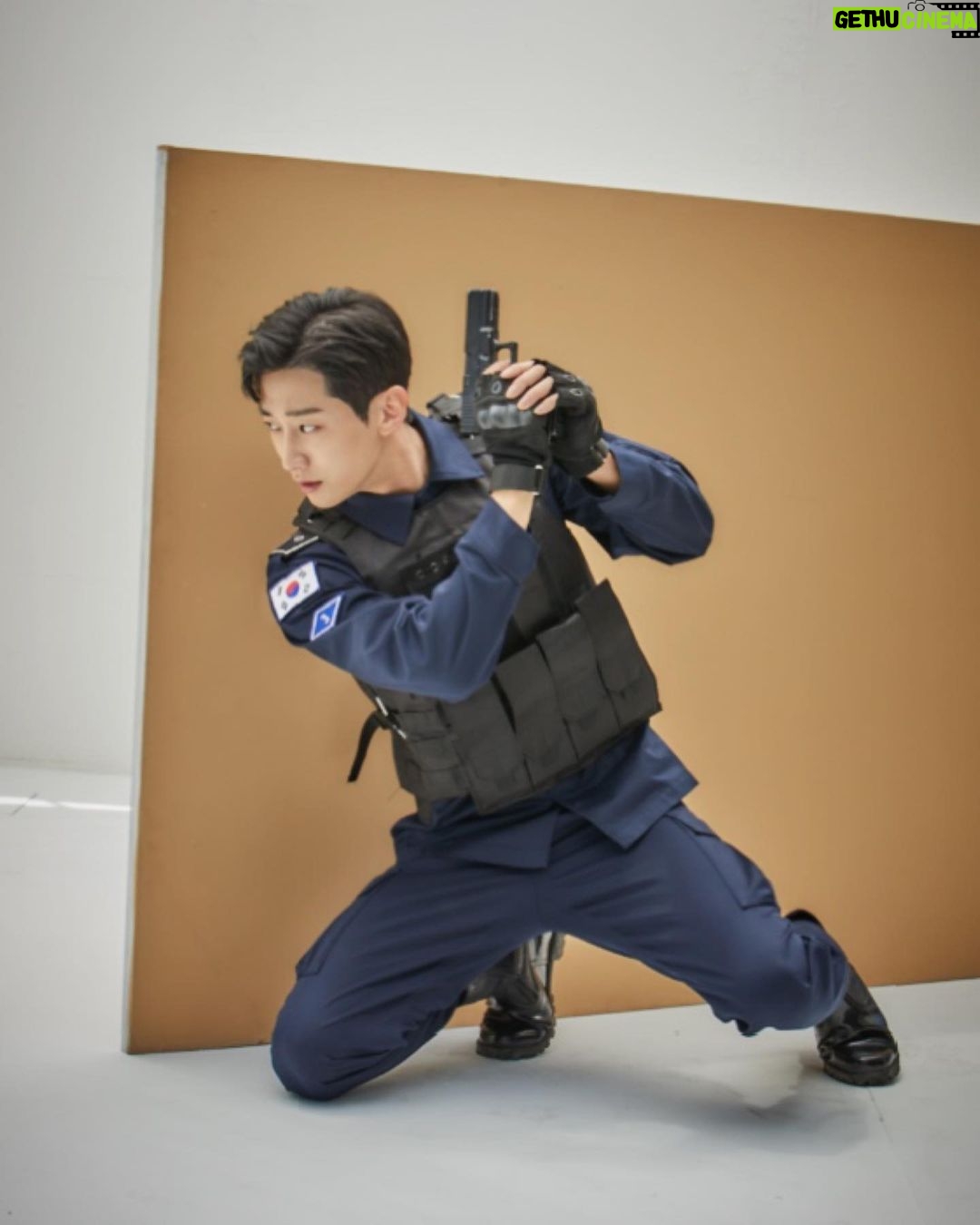 Jung Jin-young - 261.1K Likes - 경찰수업 8월 9일 pm 9:30 kbs2
많은 기대 부탁드립니다😚
#경찰수업 #kbs2