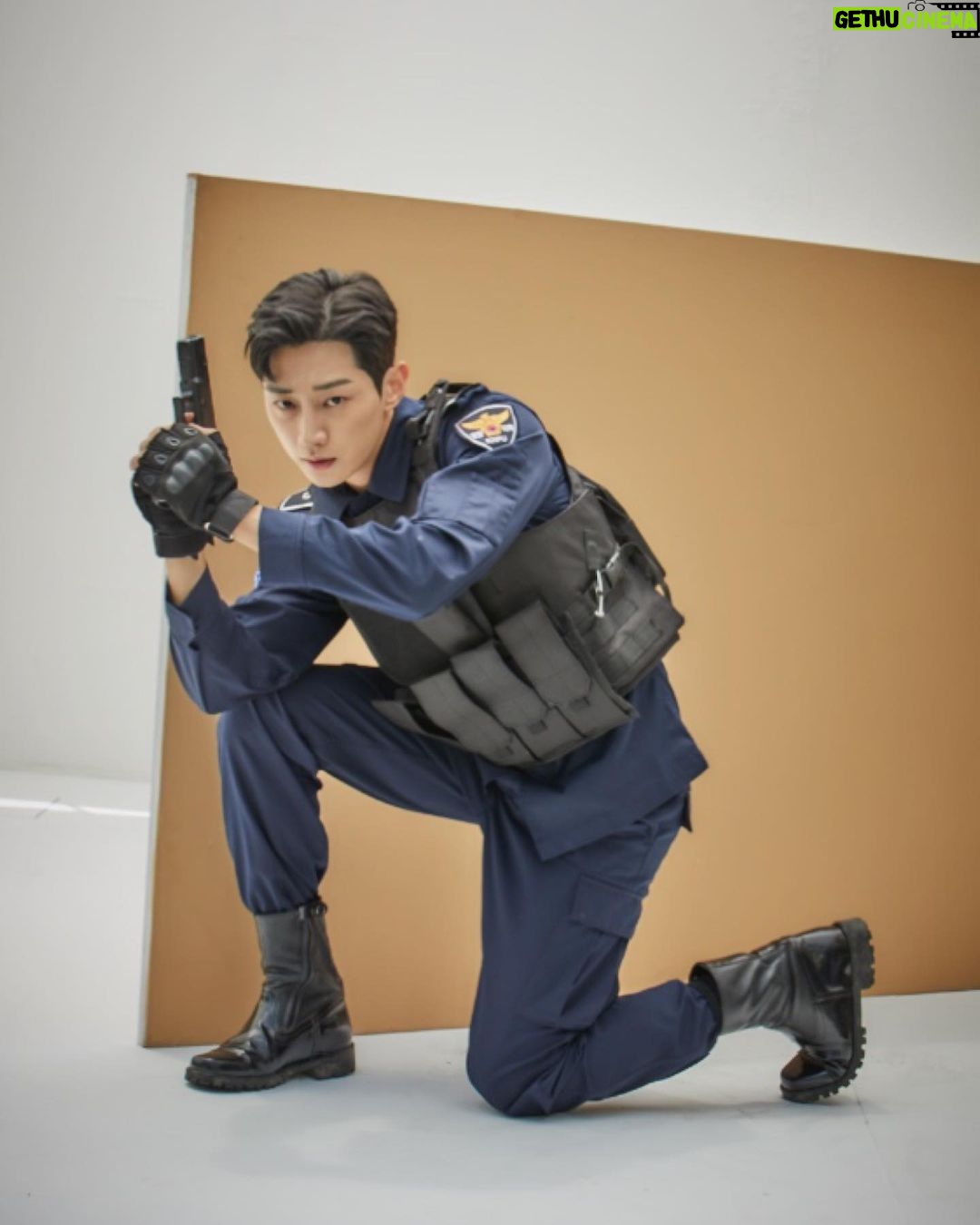 Jung Jin-young - 261.1K Likes - 경찰수업 8월 9일 pm 9:30 kbs2
많은 기대 부탁드립니다😚
#경찰수업 #kbs2