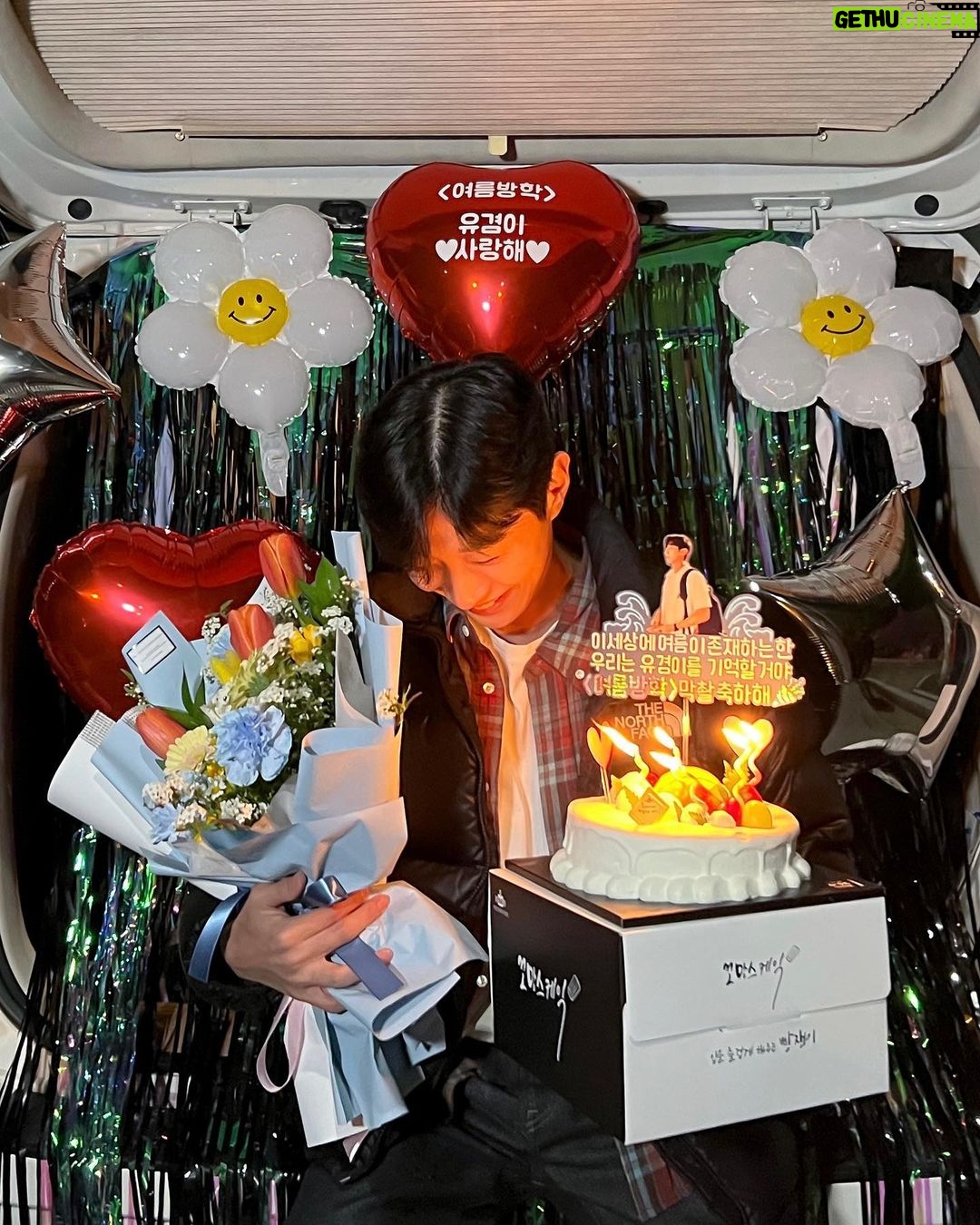 Jung Jin-young Instagram - 앗 여름방학 막촬 사진을 이제야 올리네요…!! 모두 너무 고생 많으셨고 정말 재미있게 촬영했으니까 많이 기대해주세요~~!! #진영 #여름방학