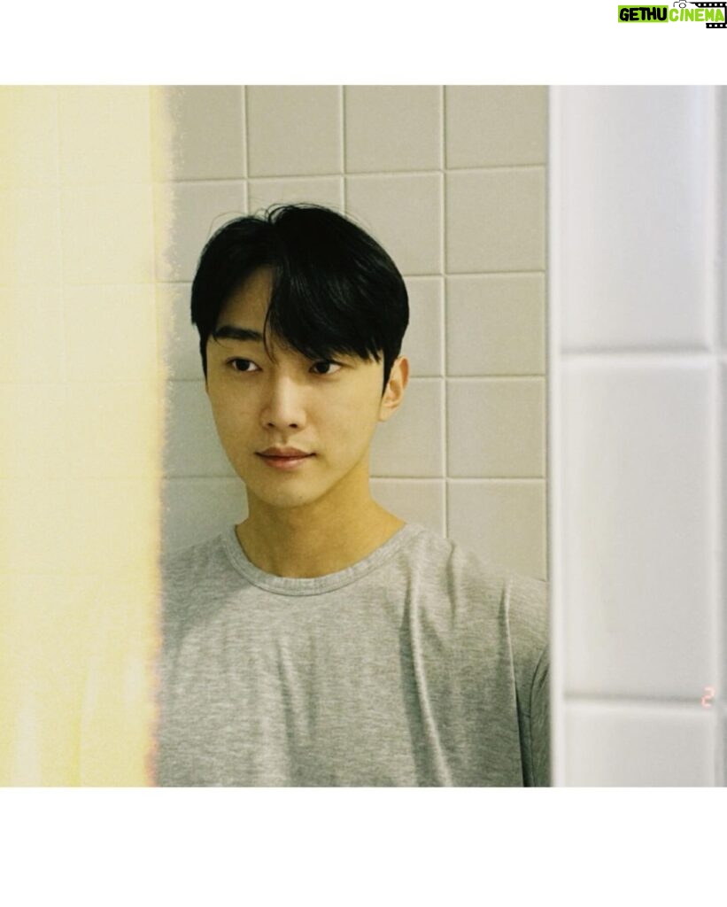 Jung Jin-young Instagram - 😆
