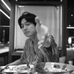 Jung Kyung-ho Instagram - ⭐️☺️🙏🫰🏻👀