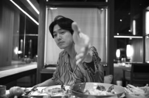 Jung Kyung-ho Instagram - ⭐️☺️🙏🫰🏻👀