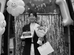 Jung Kyung-ho Instagram - #일캔들⭐️ #일타스캔들 
봄이 오면…