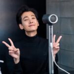 Jung Kyung-ho Instagram - 오~~~ 이거 편하네🤔☺️🙏🤗 #신일 #신일전자 #BLDC모터 #드라이어 #스탠딩드라이어 #drier. #일캔들⭐️