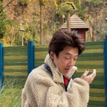 Jung Kyung-ho Instagram - 세월떨어지듯 눈꼽이 떨어지네 눈꼽 떨어지는 사이 세월이 흘럿나 ㅎㅎ😲🙏👍🏻