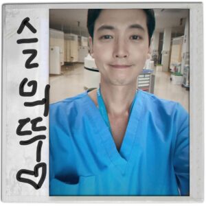 Jung Kyung-ho Instagram - 오늘밤 오분일찍 ☺️🙏🤭🤗
#슬기로운의사생활시즌2 
#슬의뚜 ❣️