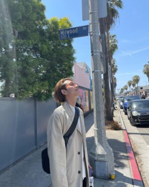 Jung Kyung-ho Instagram - 👋🏼