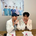 Jung Kyung-ho Instagram - #슬기로운의사생활 #잊지말자블루레이 #잊지말자슬의생 _ 잠시 후 9시 라이브❤️🫰🏻